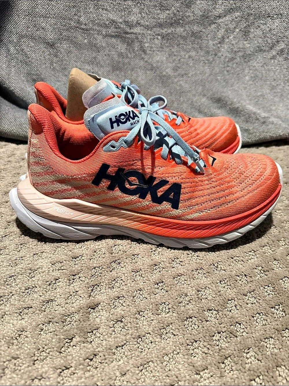 Hoka One Mach 5 Athletic Shoes US 7.5 B Orange & Blue